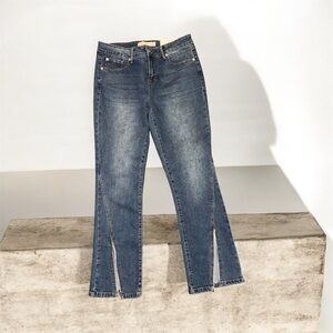 🔥🔥 CATO RHINESTONE SLIT FRONT JEANS